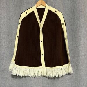 Vintage 70s Women Brown Cream Knit Cape One Size Poncho Sweater Fringe Cardigan